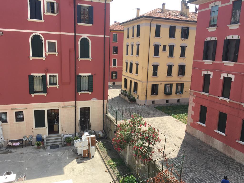 Ca' Santa Marta Apartment Venice Exterior photo